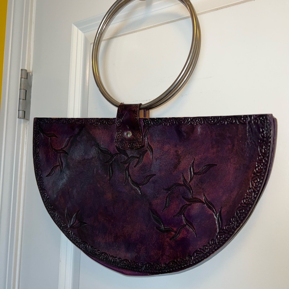 Handmade Leather stamped handbag with circular metal ring handles. - Picture 3 of 11